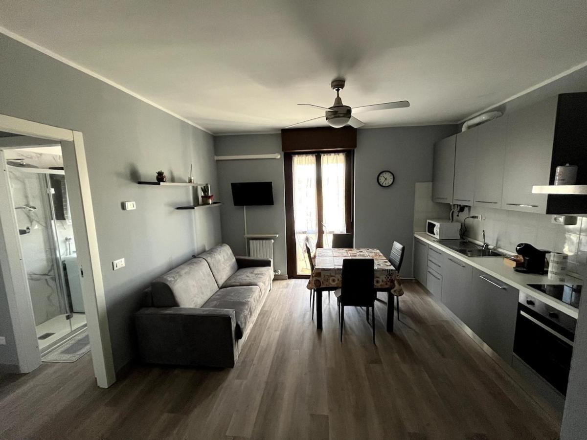 Bilocale Con Netflix Incluso Apartment Lodi Luaran gambar